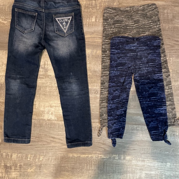 Guess stretchable jeans size6, with free 2x leggings - Picture 3 of 5